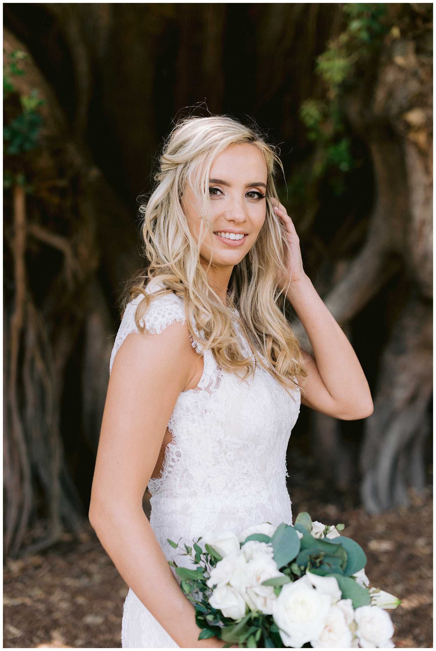 Kelsey with her bouquet