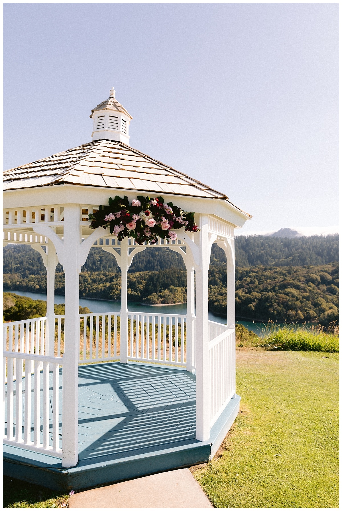 Wedding florals at Fairview Crystal Springs Golf Course wedding