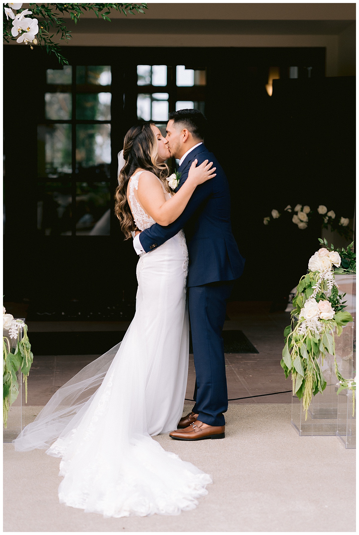 Keyla and Renato kiss, married!!
