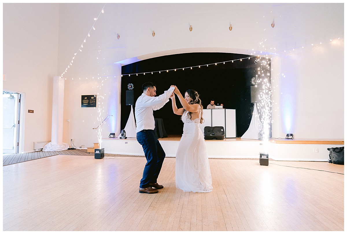Keyla and Renato's first dance
