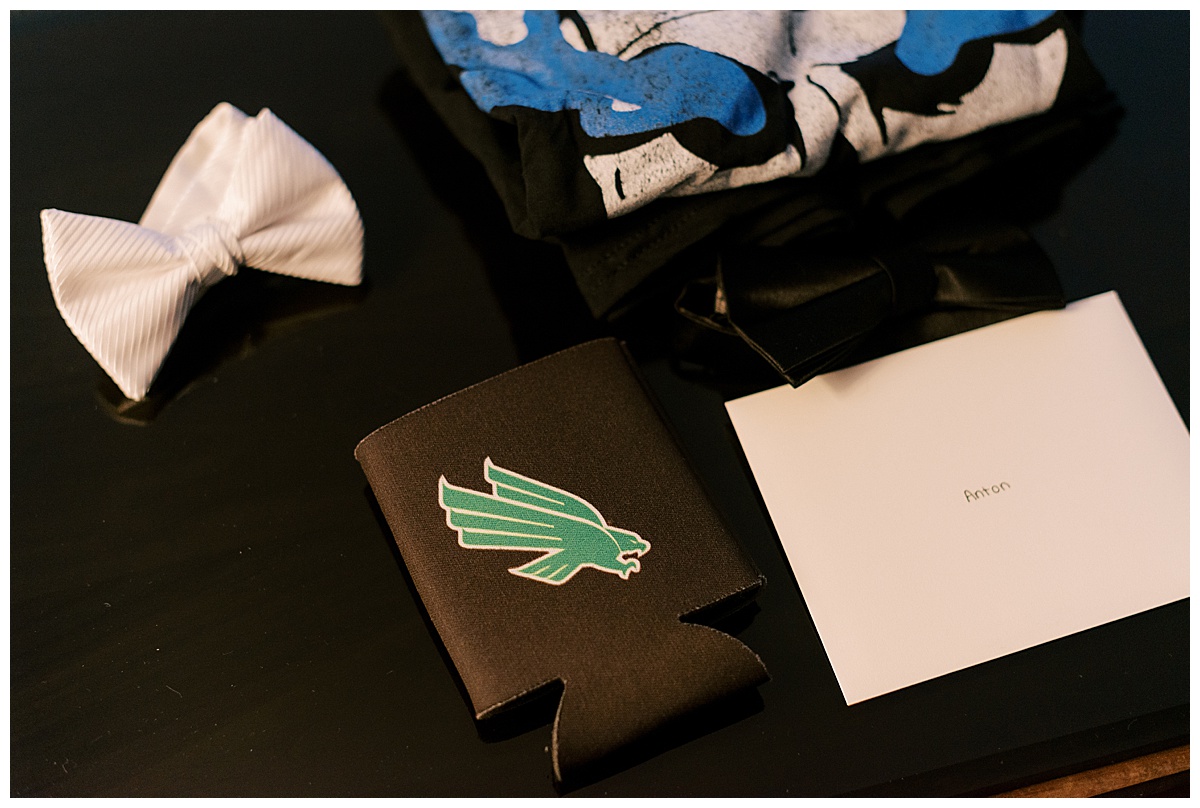 Devon's groom's accessories