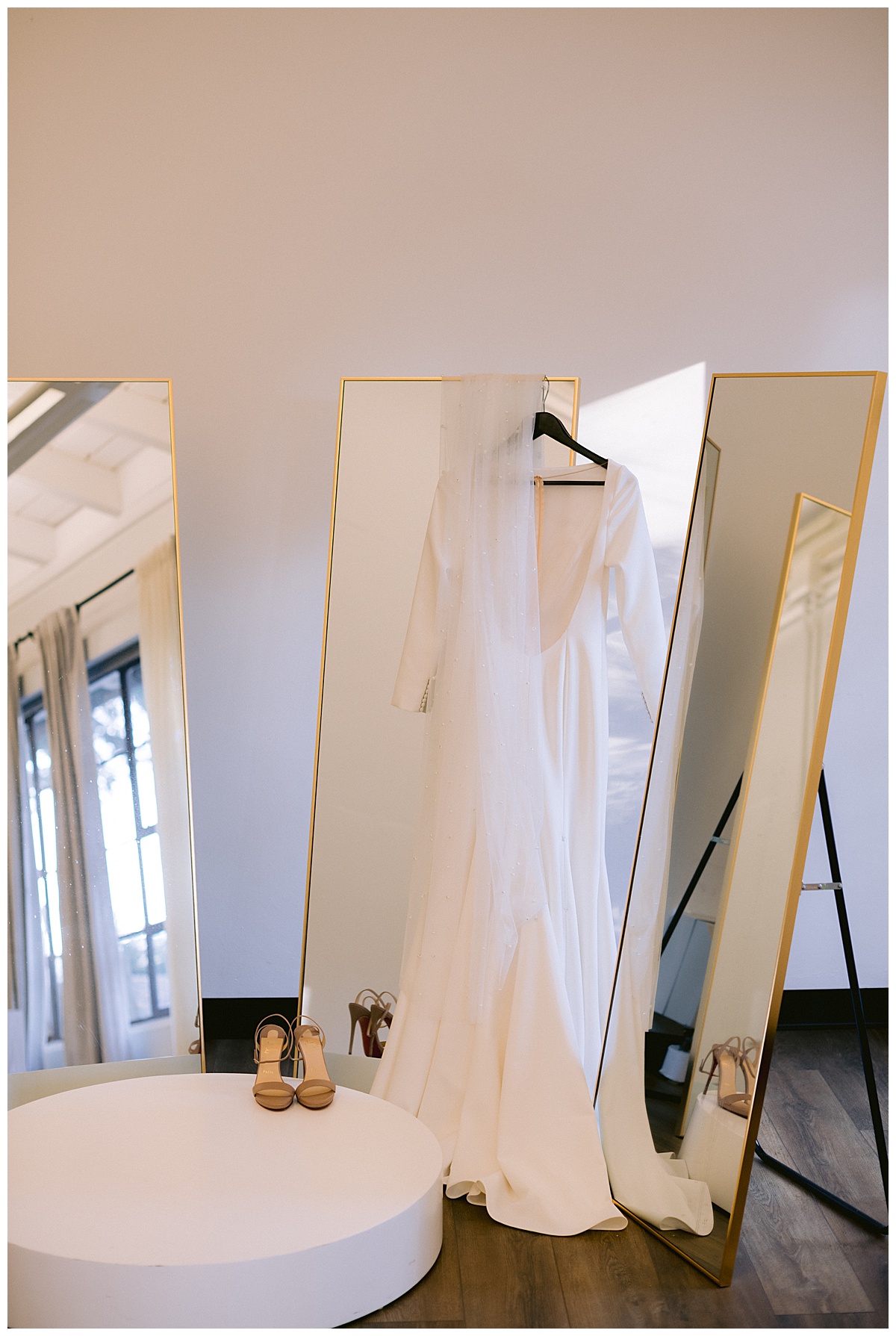 Vivian's wedding dress and bridal veil