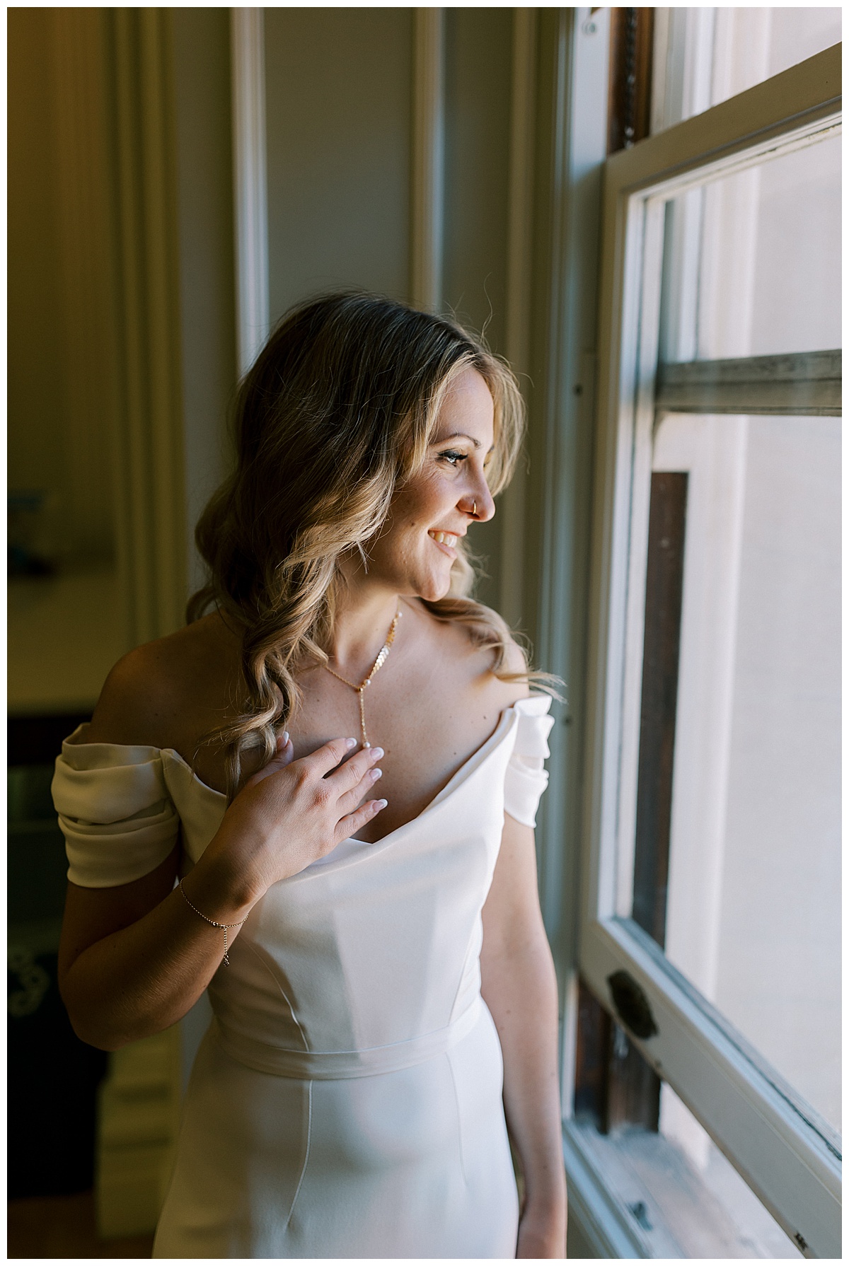 Bridal portrait at Flood Mansion