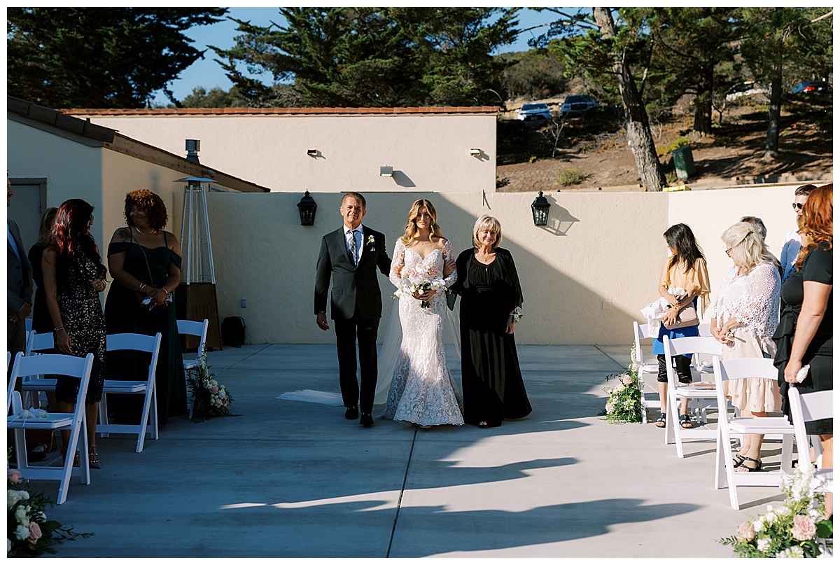 monterey-wedding-photography-bride-with-parents.jpg