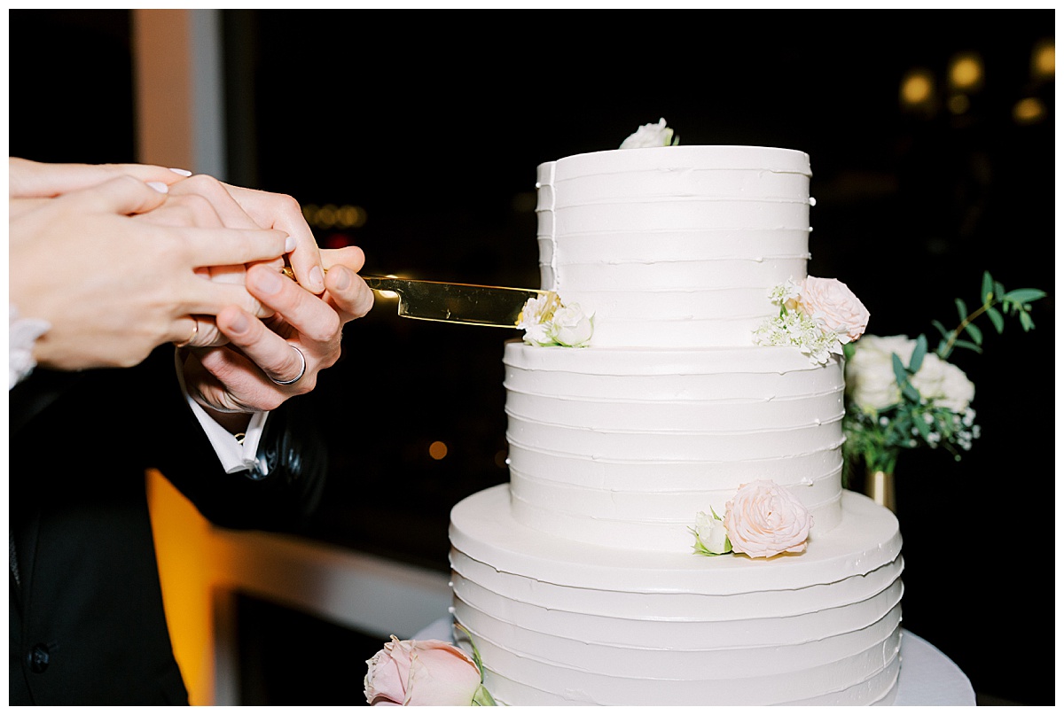 monterey-wedding-photography-cake-cutting.jpg