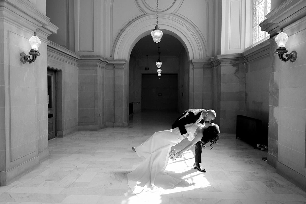 black-and-white-wedding-photograph-san-Francisco-city-hall