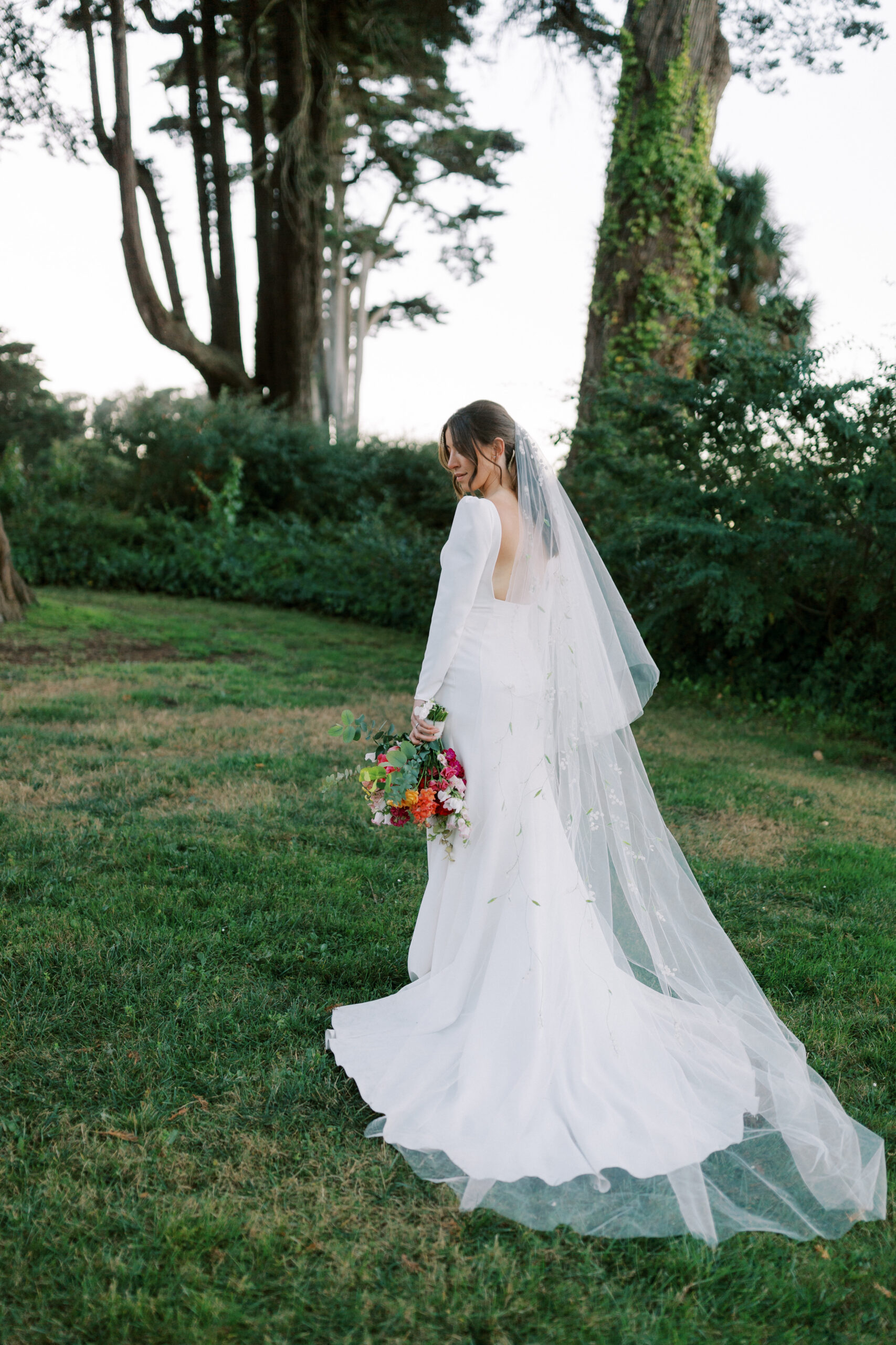 golden-gate-club-bridal-portrait