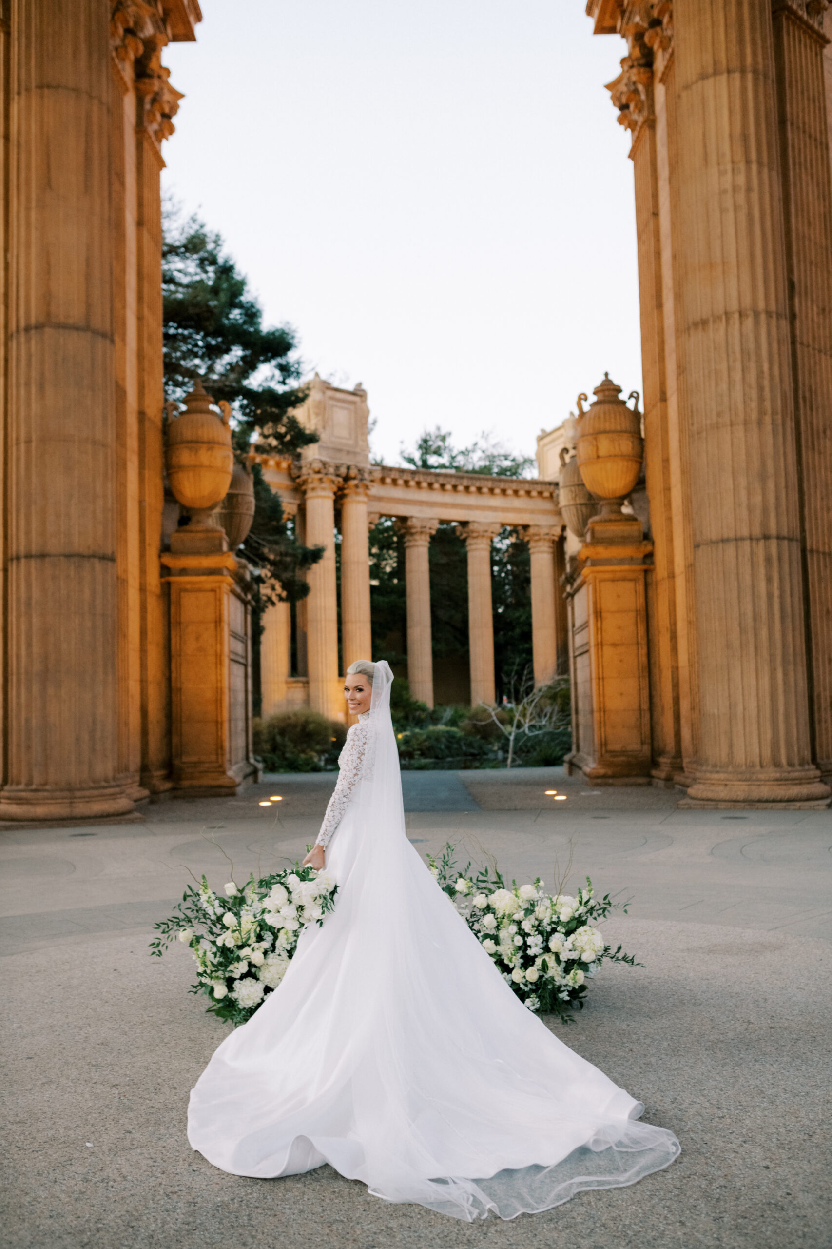 bridal portrait at palace of fine arts