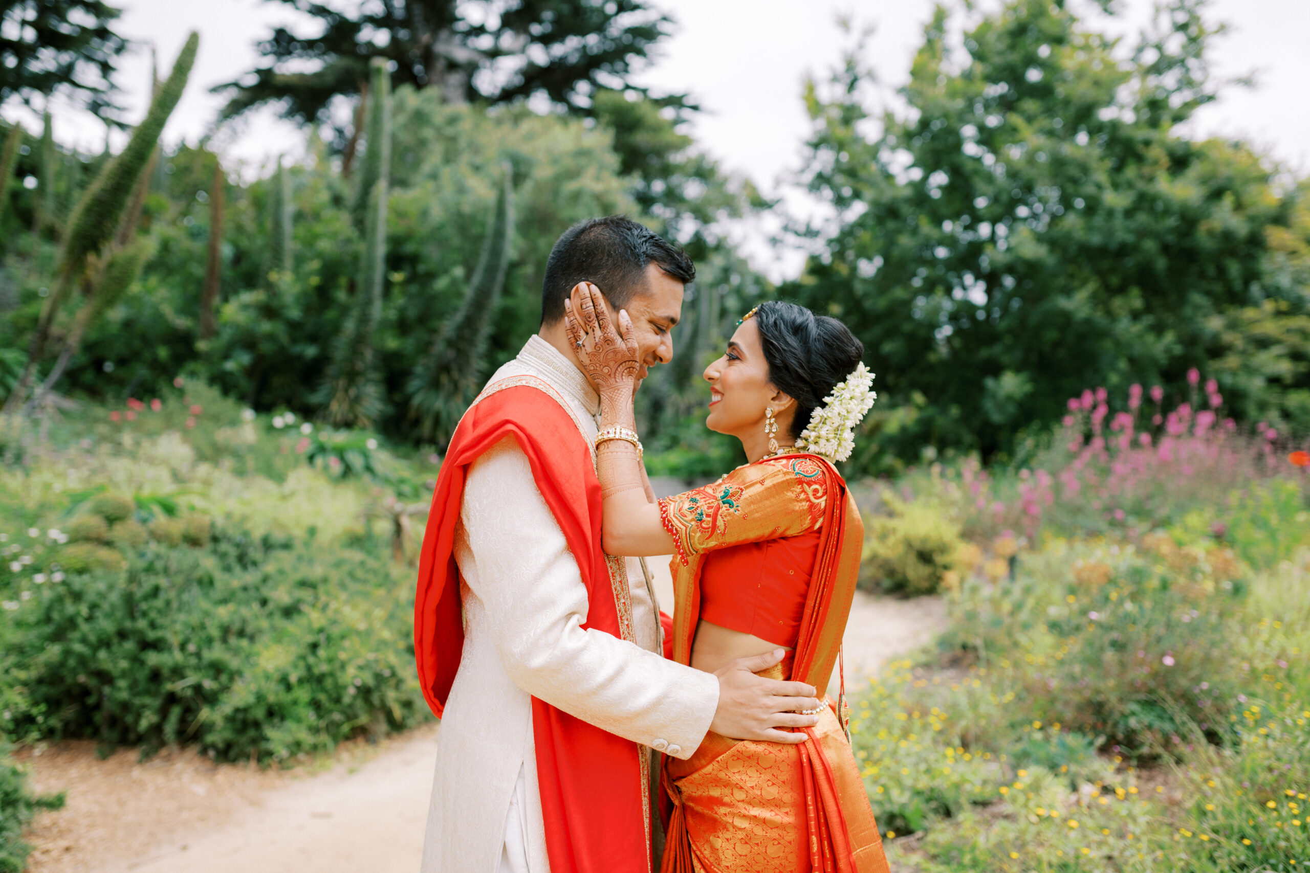 couples portrait after San Francisco botanical garden wedding ceremony