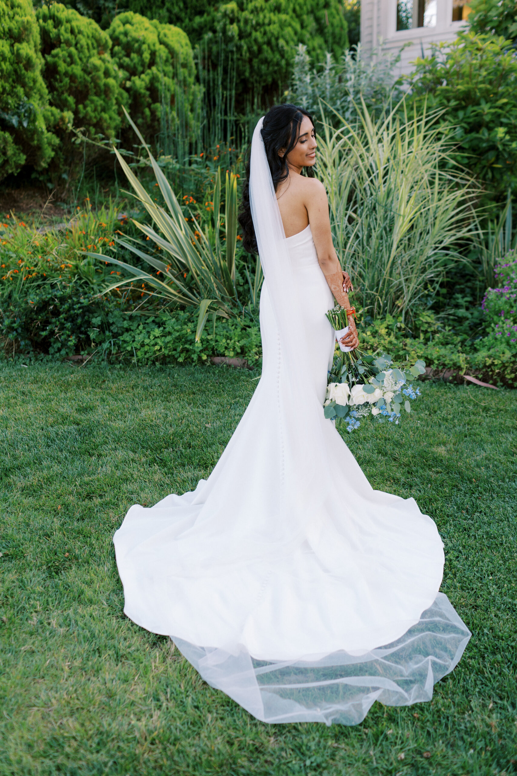 outdoor bridal portrait fort mason gen reals residence