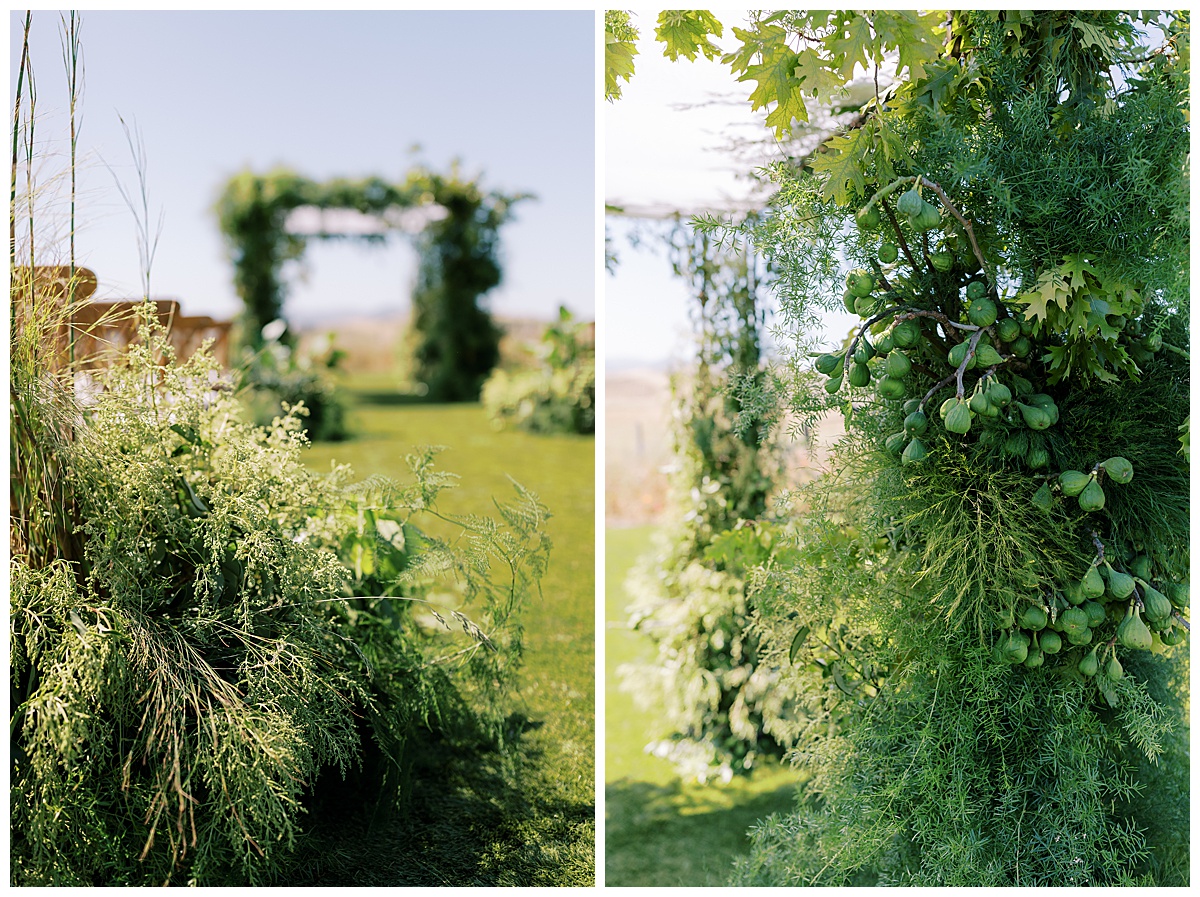 DETAIL PHOTOS OF FLORAL DESIGN OF CEREMONY SPACE