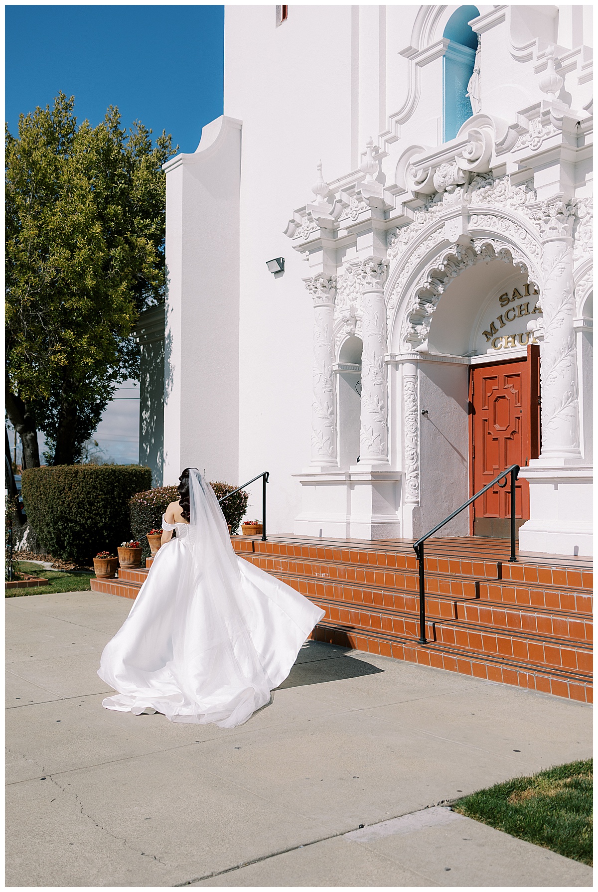 St-Michael-Catholic-Church-wedding-photos_0011.jpg