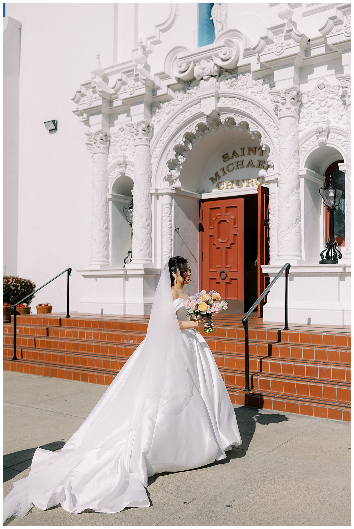 St-Michael-Catholic-Church-wedding-photos_0012.jpg