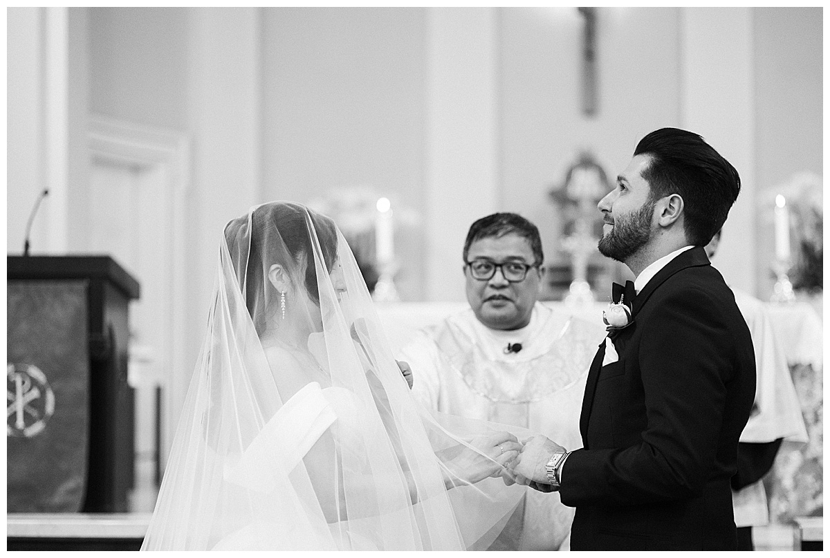 St-Michael-Catholic-Church-wedding-photos_0024.jpg