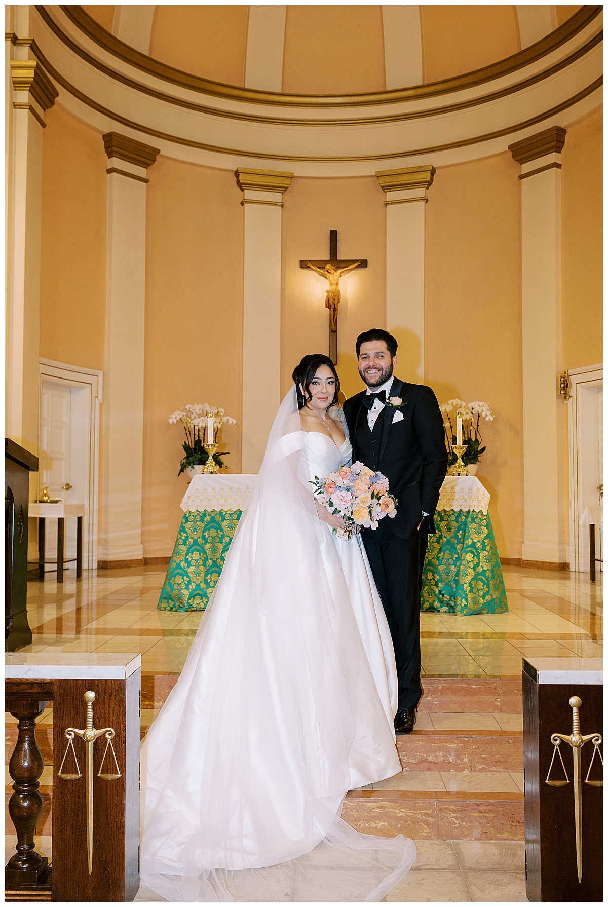St-Michael-Catholic-Church-wedding-photos_0029.jpg