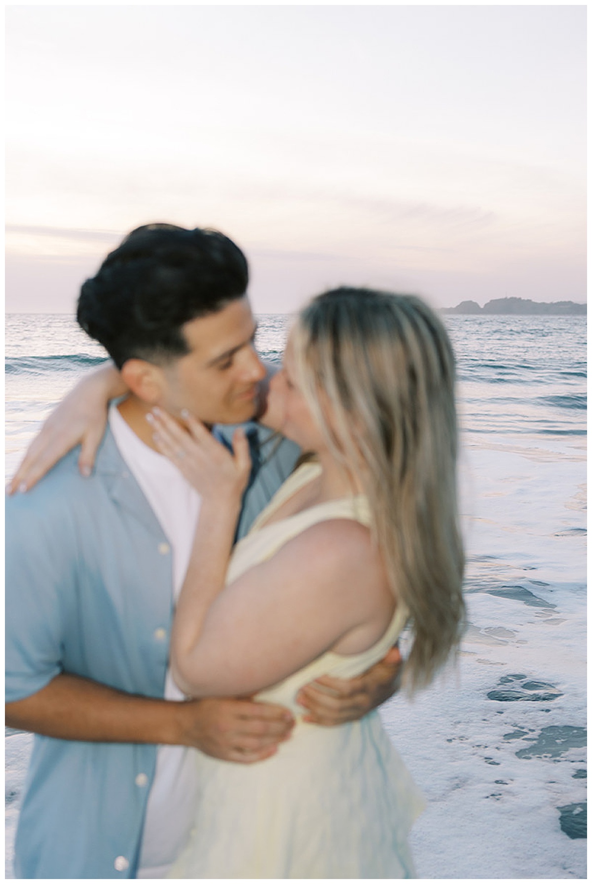 bkaer-beach-engagement-photos-apollo-fotografie_0052.jpg